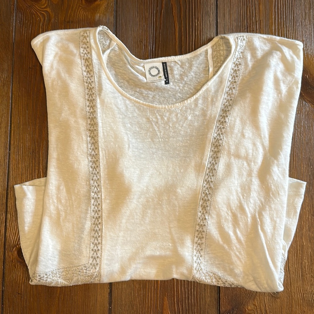 Akemi + Kin Cream Linen Top - Picture 3 of 8